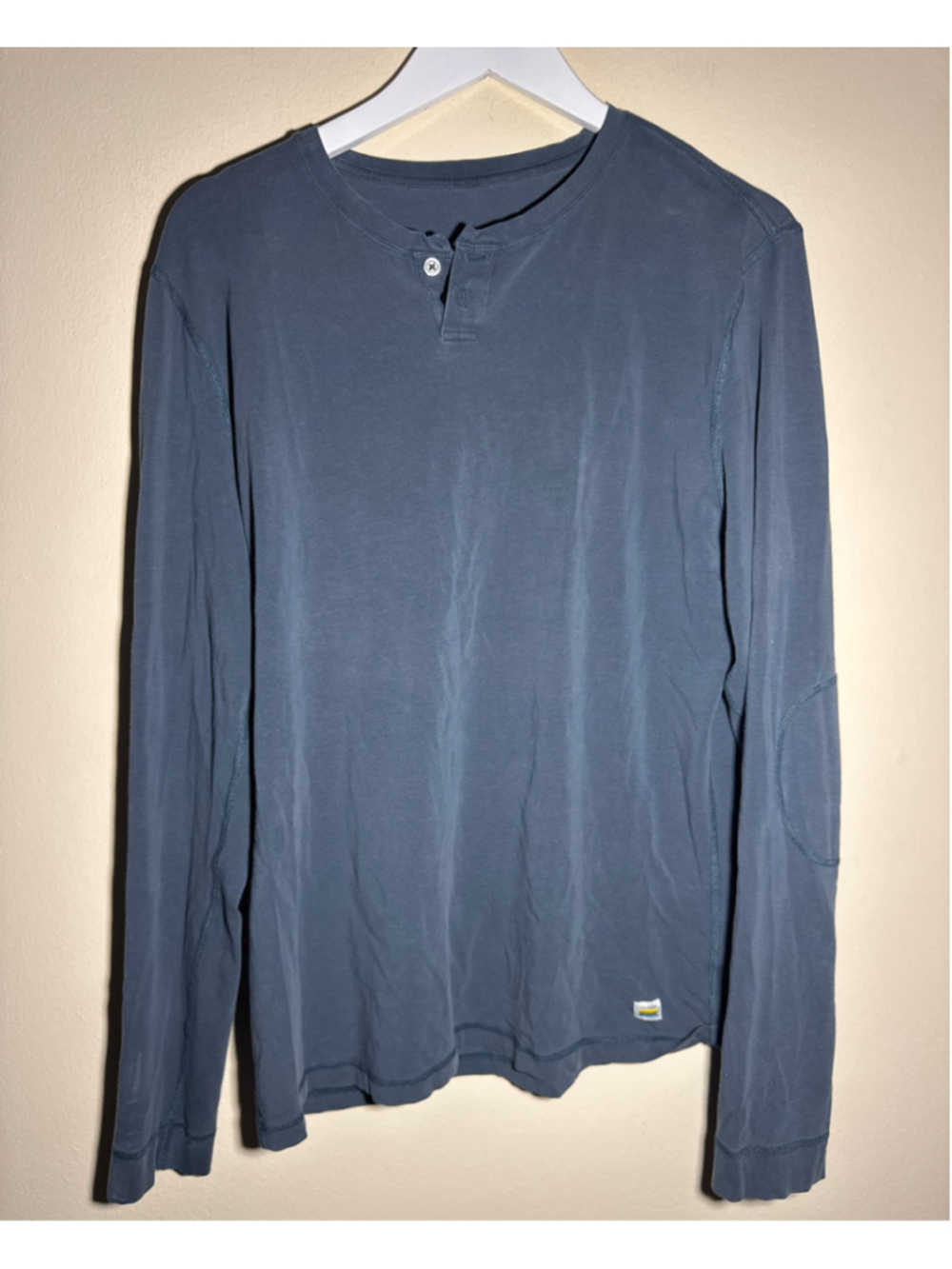 Vuori Long Sleeve Henley Tee, Size L, Blue